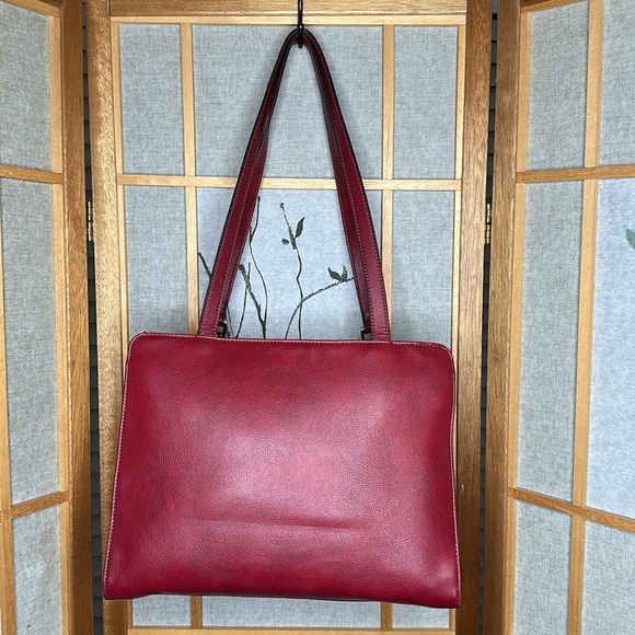 Liz Claiborne red leather purse/attache in like new condition.Is Burgundy. - Picture 2 of 12